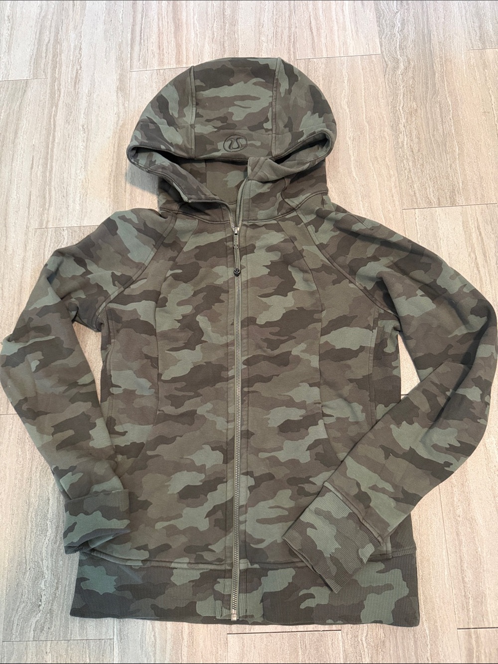 Lululemon camo green Scuba Full Zip Hoodie size 10